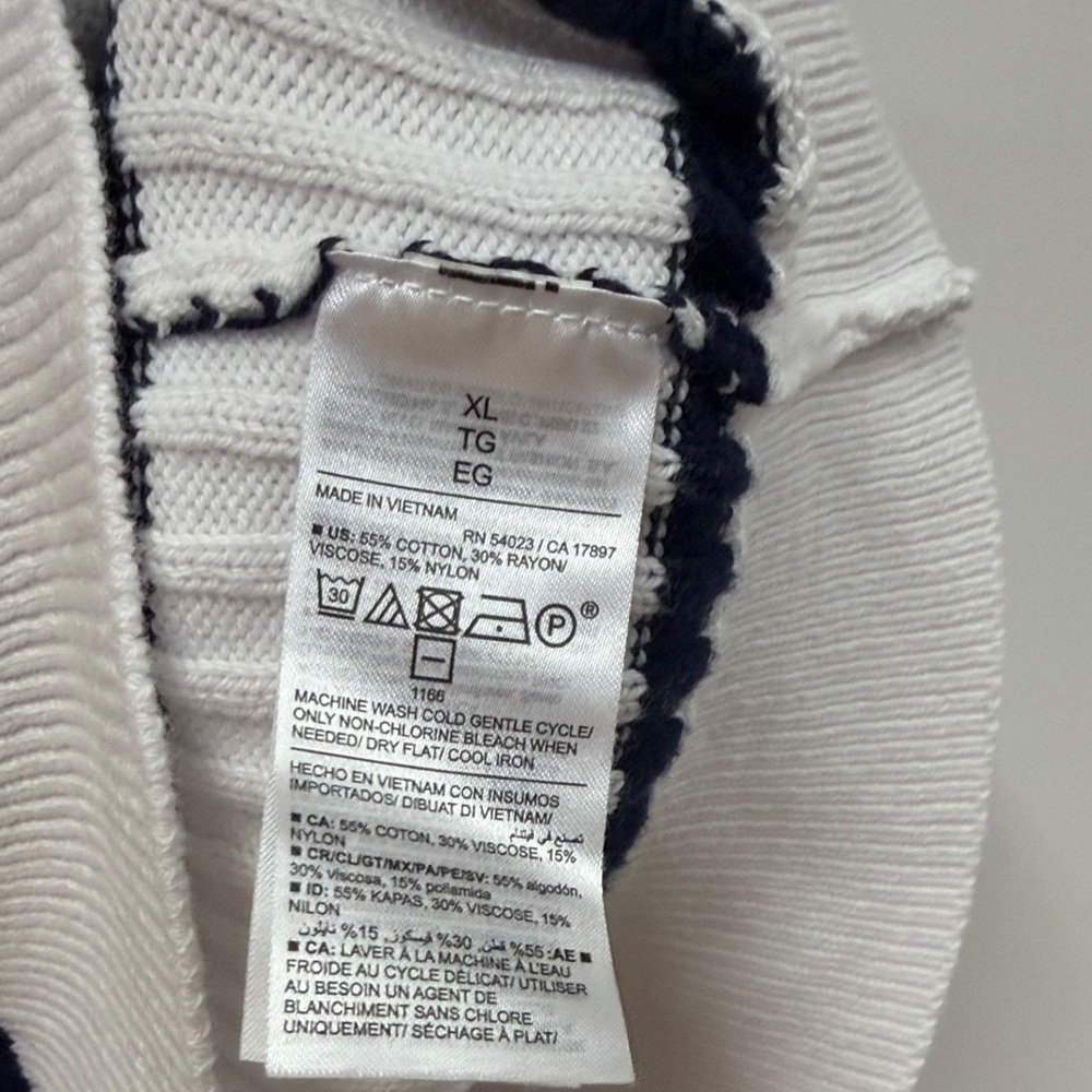 Old Navy Sleeveless Knit Top with Navy Stripes XL - Picture 4 of 5